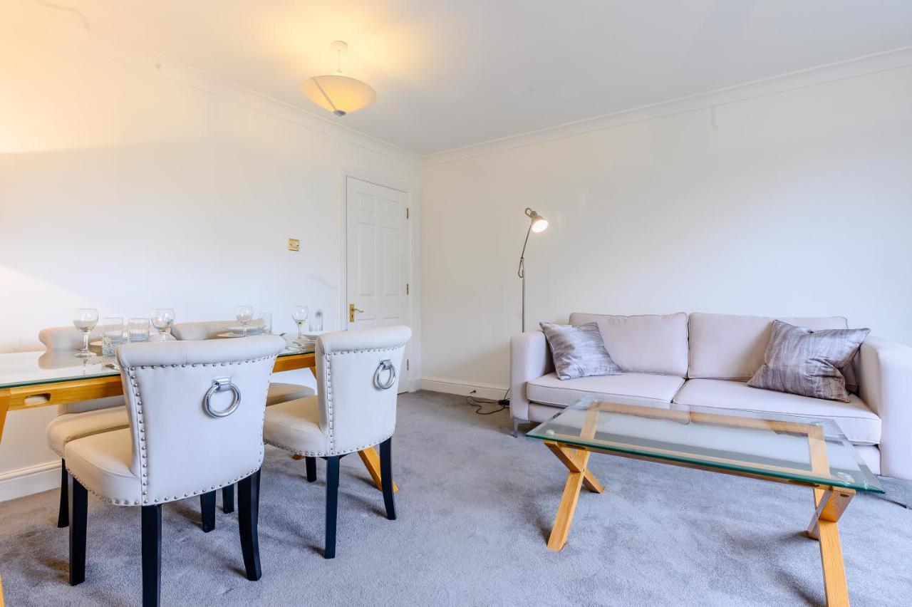 Somerset Court Kensington Apartments Лондон Екстериор снимка