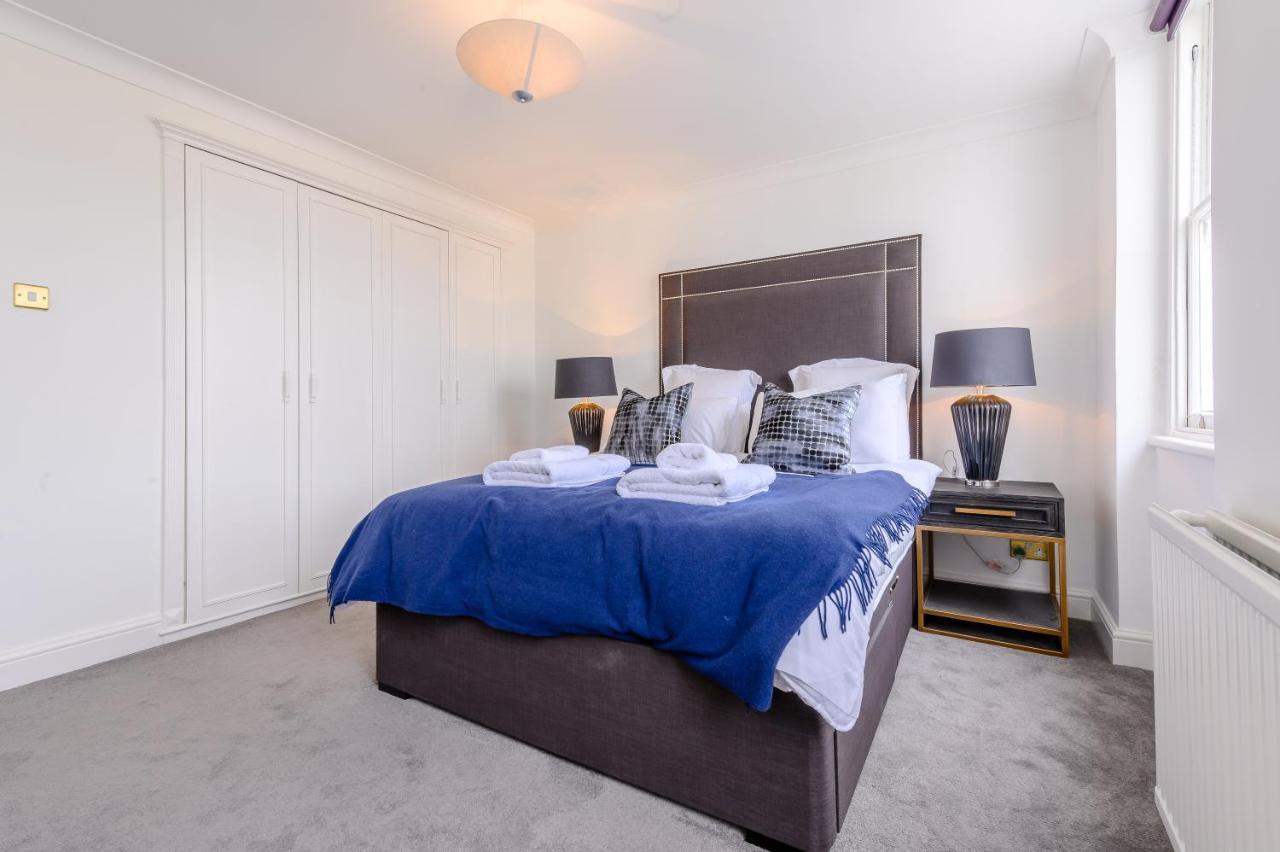Somerset Court Kensington Apartments Лондон Екстериор снимка