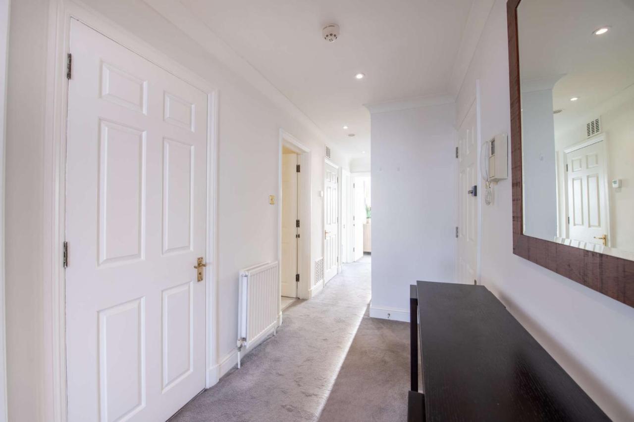 Somerset Court Kensington Apartments Лондон Екстериор снимка