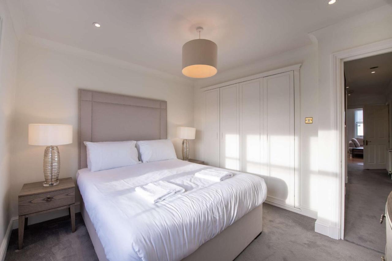 Somerset Court Kensington Apartments Лондон Екстериор снимка