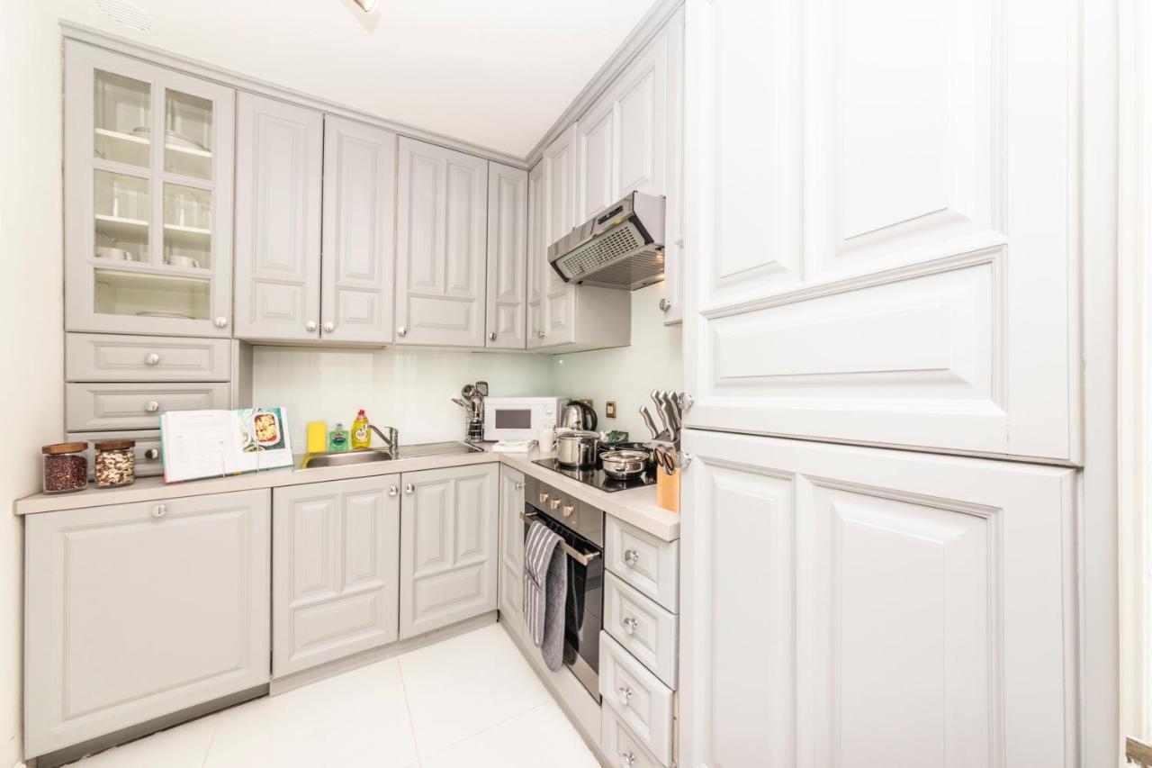 Somerset Court Kensington Apartments Лондон Екстериор снимка